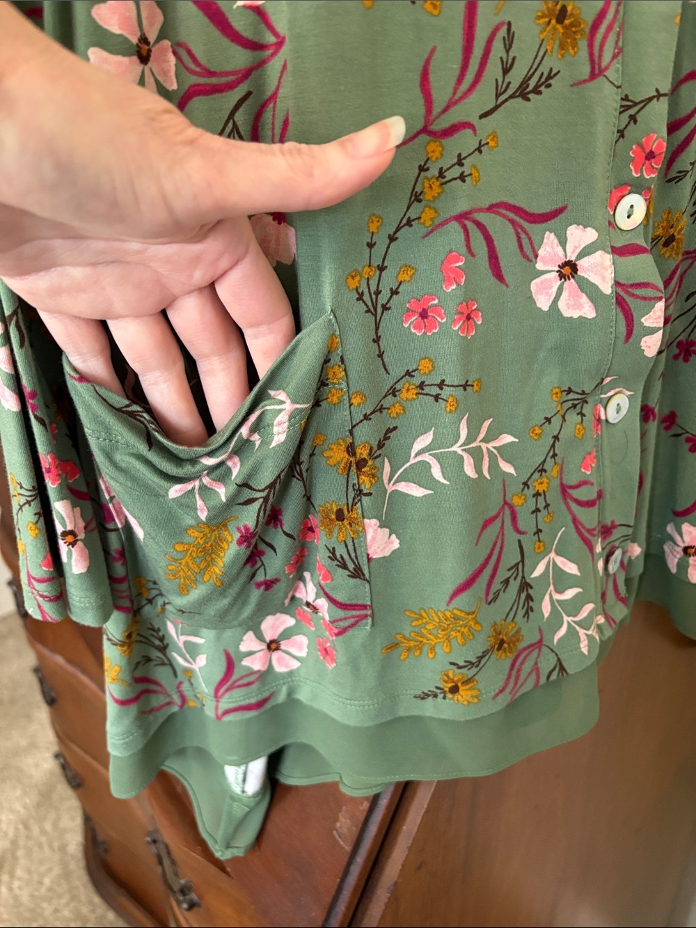 LOGO Floral Button-Front Green Cardigan w Chiffon Shark Bite Hem BOHO Summer - Picture 5 of 9